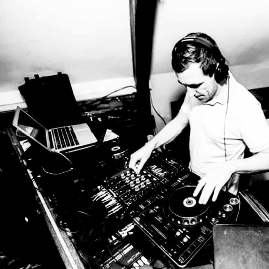 DJ Dozzer - Storm DJs London