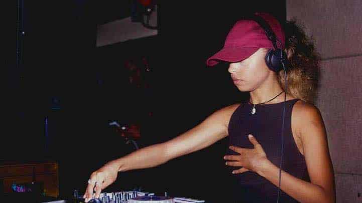 DJ Teisha Matthews - Storm DJs agency 7